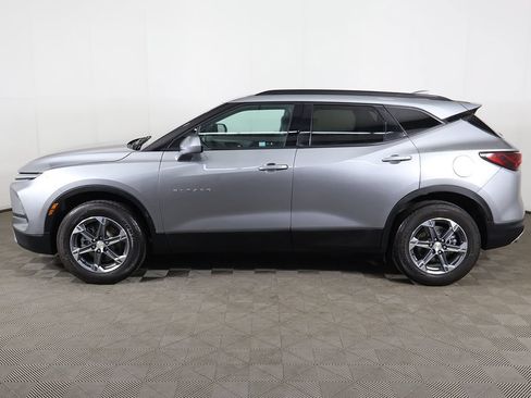 Used 2024 Chevrolet Blazer LT w/ Convenience Package FWD image 17