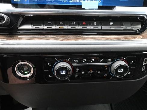 Used 2023 Chevrolet Silverado 1500 LT AWD/4WD image 40