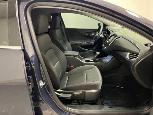 Used 2025 Chevrolet Malibu RS image 23