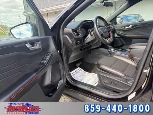 Used 2025 Ford Escape ST-Line image 3