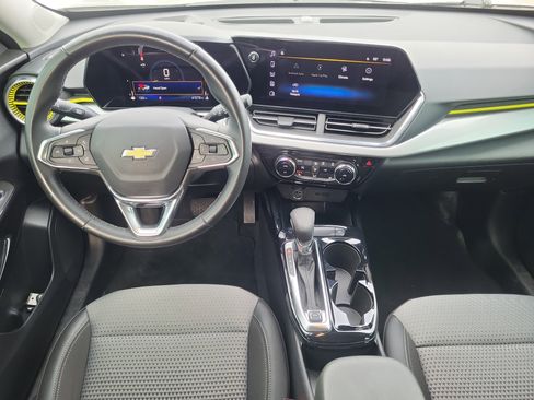 Used 2024 Chevrolet Trax LT w/ Driver Confidence Package image 26