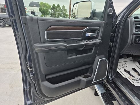 Used 2022 RAM 2500 Laramie AWD/4WD image 16