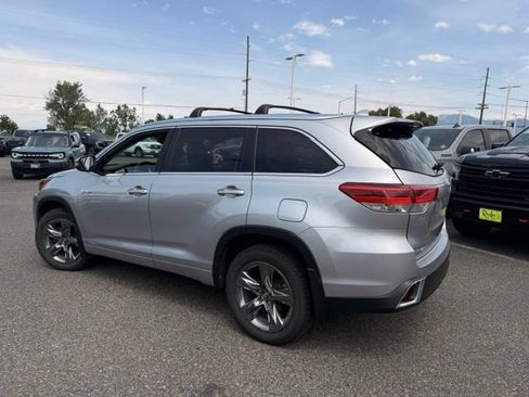 Used 2018 Toyota Highlander Limited Platinum AWD/4WD image 3