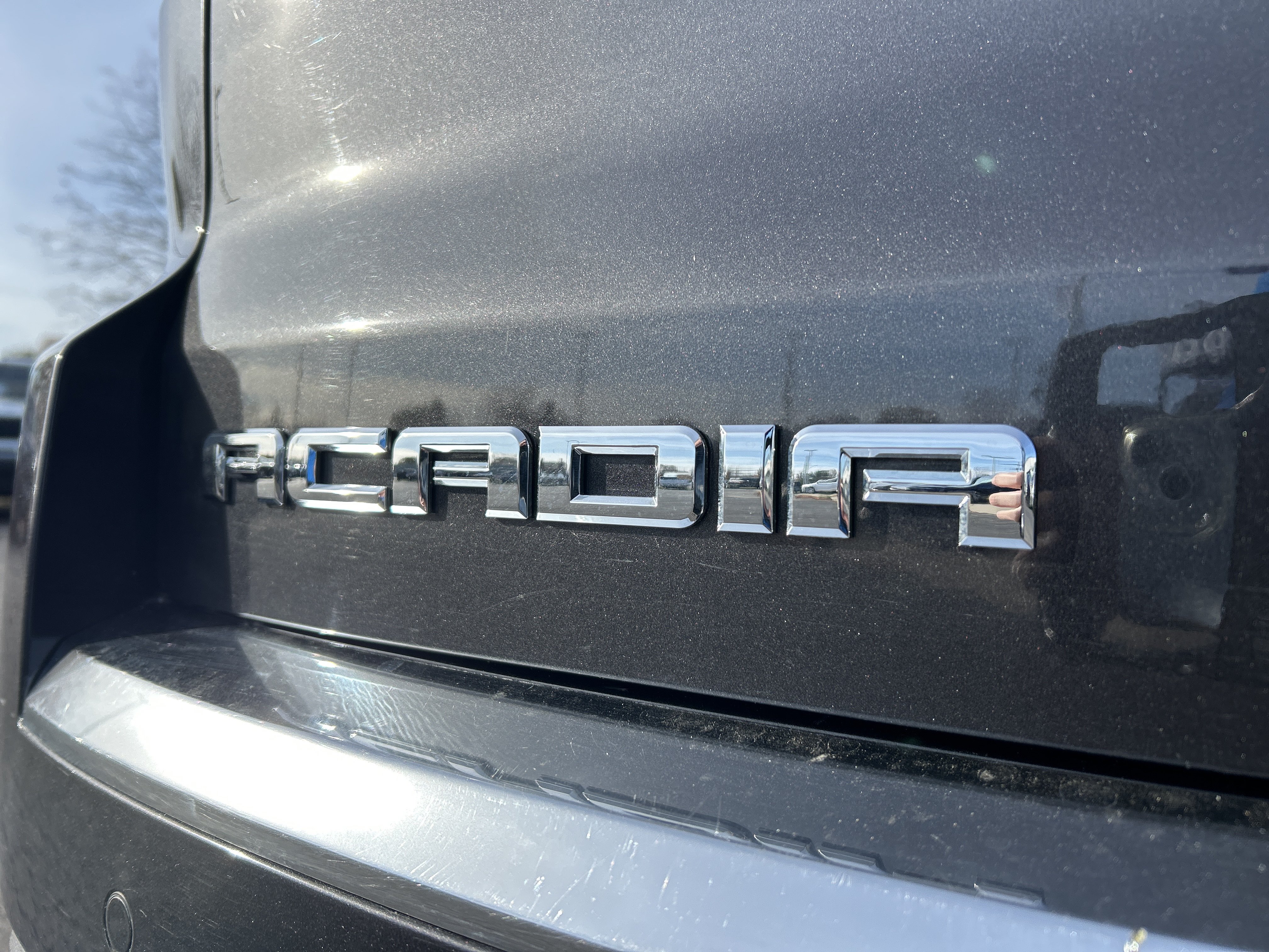 Used 2016 GMC Acadia SLE AWD/4WD image 25