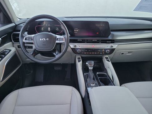 Used 2023 Kia Telluride S image 5