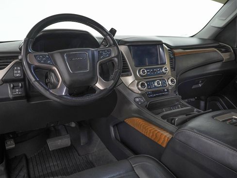 Used 2020 GMC Yukon Denali w/ Open Road Package image 18