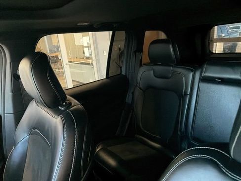 Used 2023 Jeep Grand Cherokee Altitude image 16