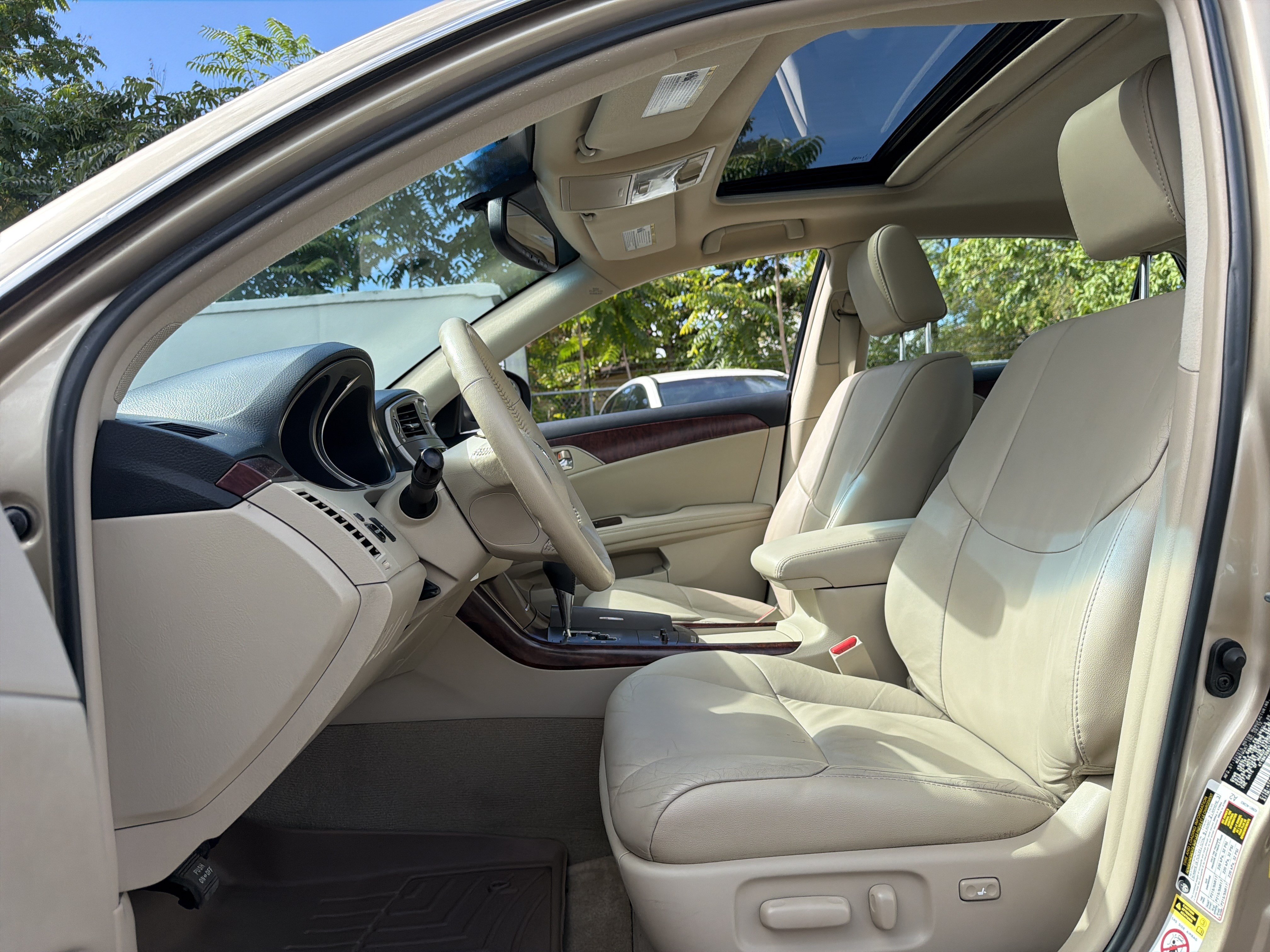Used 2012 Toyota Avalon FWD image 7