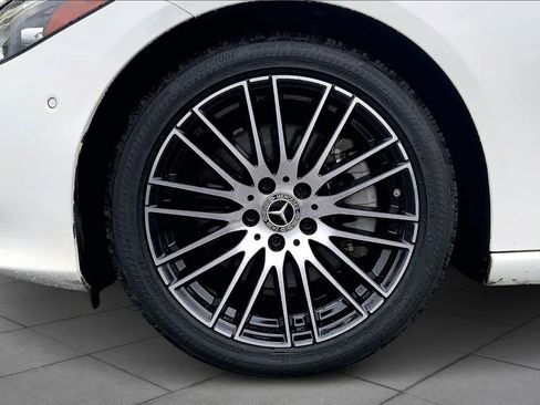 Used 2023 Mercedes-Benz C 300 Sedan image 10