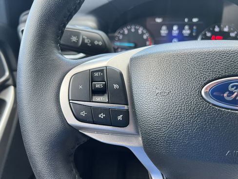 Used 2023 Ford Explorer XLT w/ Equipment Group 202A image 18