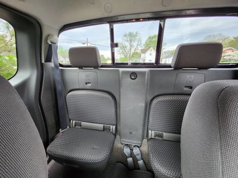 Used 2011 Nissan Frontier SV AWD/4WD image 20