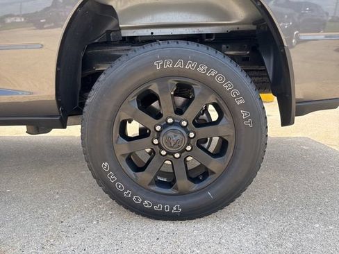 Used 2022 RAM 2500 Big Horn w/ Night Edition AWD/4WD image 11