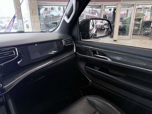 Used 2022 Jeep Wagoneer Series III w/ Premium Group I AWD/4WD image 45