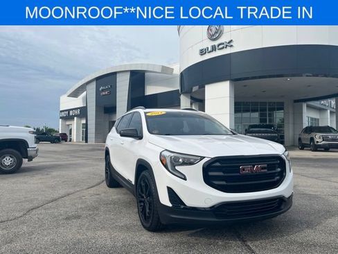 Used 2021 GMC Terrain SLE w/ Driver Convenience Package FWD image 4