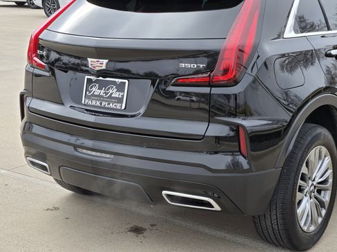 Used 2024 Cadillac XT4 Premium Luxury w/ Cold Weather Package image 15