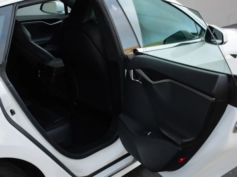 Used 2020 Tesla Model S Long Range image 24