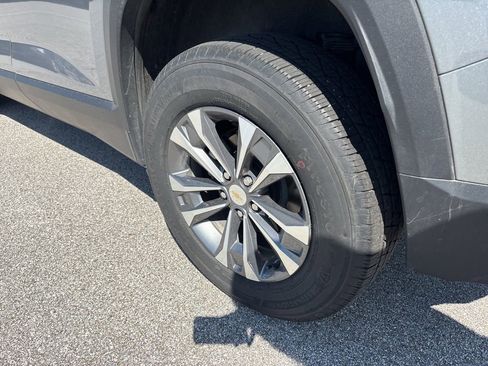 Used 2026 Chevrolet Equinox LT FWD image 13