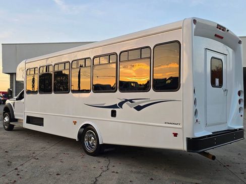 Used 2019 Ford F550 2WD Regular Cab Super Duty image 6