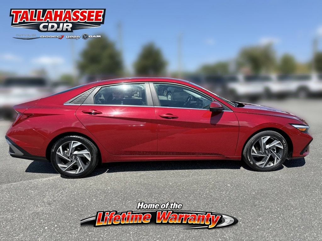 Used 2024 Hyundai Elantra Limited FWD image 2