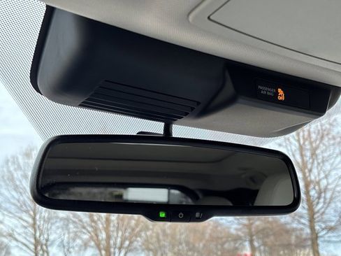 Used 2025 Mitsubishi Outlander SEL image 46