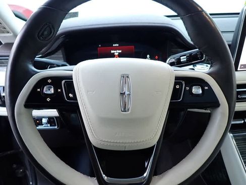 Used 2023 Lincoln Aviator Black Label w/ Dynamic Handling Package image 15