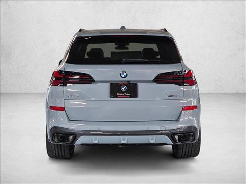 New 2026 BMW X5 xDrive40i w/ M Sport Package AWD/4WD image 6