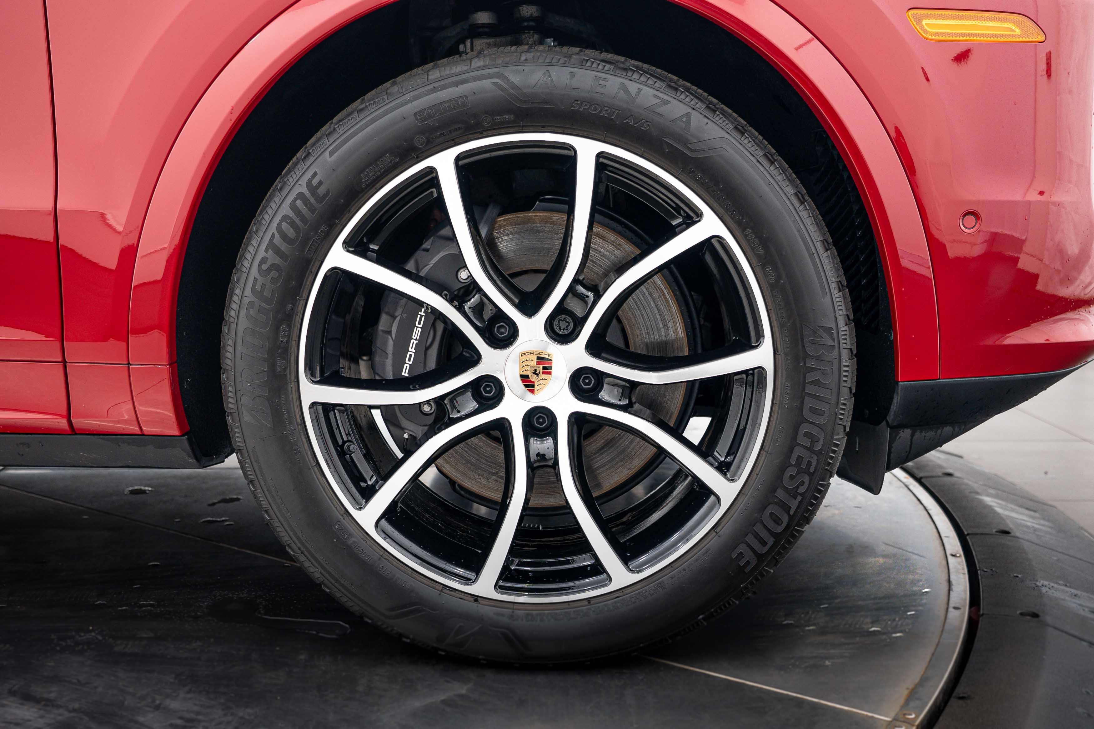Certified 2026 Porsche Cayenne Coupe AWD/4WD image 11