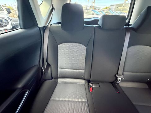 Used 2025 Kia Soul LX w/ LX Technology Package FWD image 37