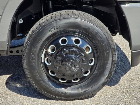 New 2026 RAM 3500 Limited AWD/4WD image 15