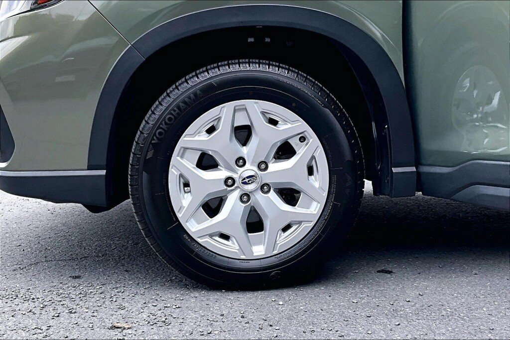 Used 2020 Subaru Forester w/ Alloy Wheel Package AWD/4WD image 16