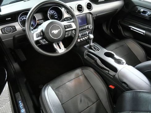 Used 2019 Ford Mustang Premium RWD image 4