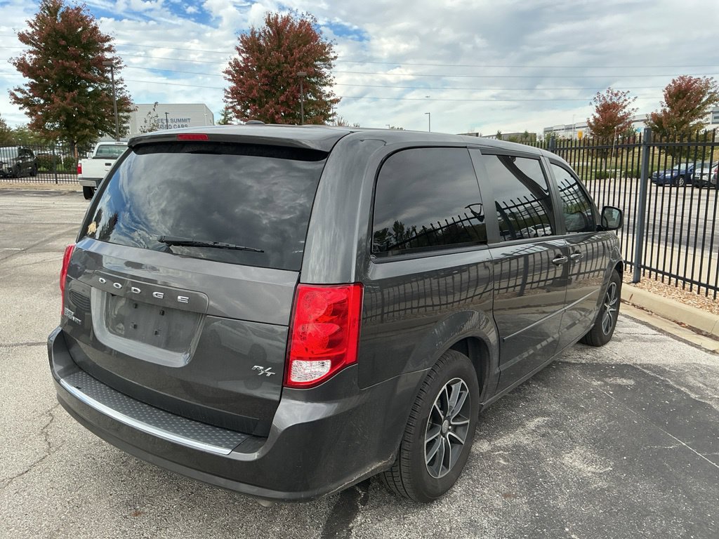 Used 2016 Dodge Grand Caravan R/T w/ Driver Convenience Group FWD image 12