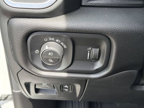 Used 2025 RAM 1500 Big Horn AWD/4WD image 30