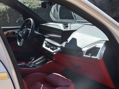 Used 2024 BMW XM w/ M Driver's Package image 40