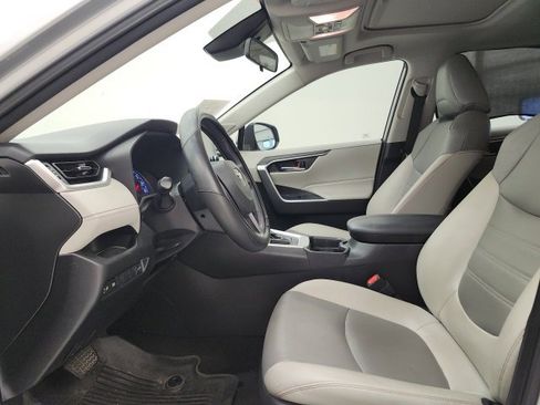 Certified 2020 Toyota RAV4 XLE Premium image 14