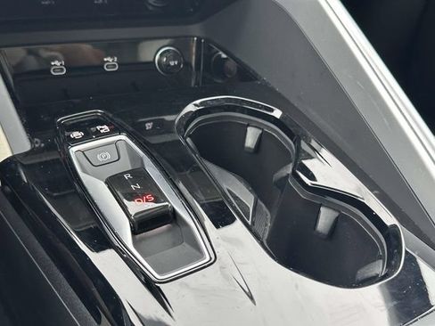 Certified 2025 Audi Q5 Premium w/ Convenience Package AWD/4WD image 32
