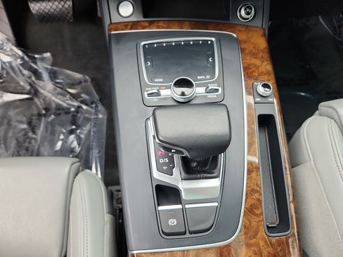 Used 2018 Audi Q5 2.0T Premium Plus w/ Premium Plus Package image 16