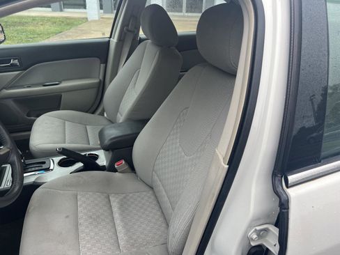 Used 2011 Ford Fusion SEL FWD image 9