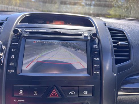 Used 2013 Kia Sorento SX w/ SX Premium Pkg image 18