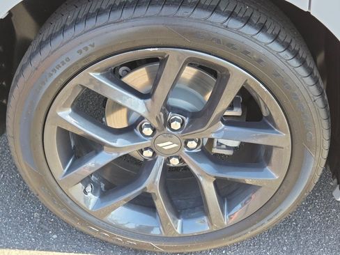 Used 2022 Dodge Charger SXT w/ Blacktop Package RWD image 10