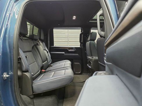 Used 2025 Chevrolet Silverado 2500 High Country w/ High Country Premium Package AWD/4WD image 22