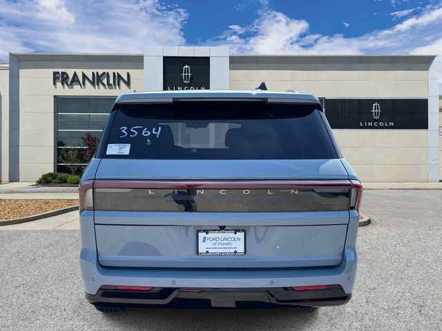 New 2027 Lincoln Navigator Reserve w/ Jet Appearance Package AWD/4WD image 6
