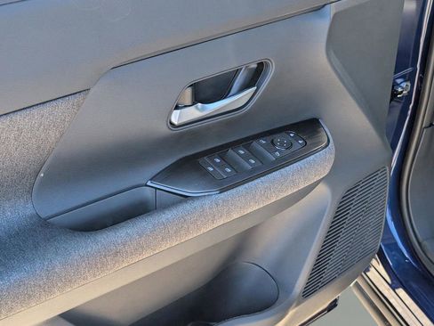 New 2026 Nissan Kicks SV image 15