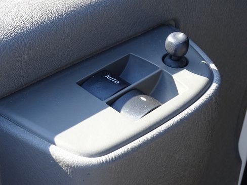 Used 2018 Chevrolet Express 3500 LT w/ LT Preferred Equipment Group image 16