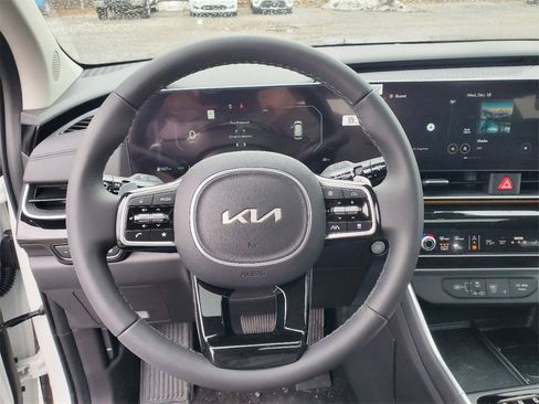 New 2025 Kia Carnival SX Prestige image 12