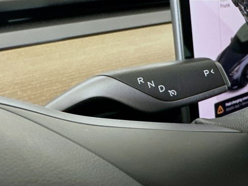 Used 2023 Tesla Model 3 Standard Range image 23