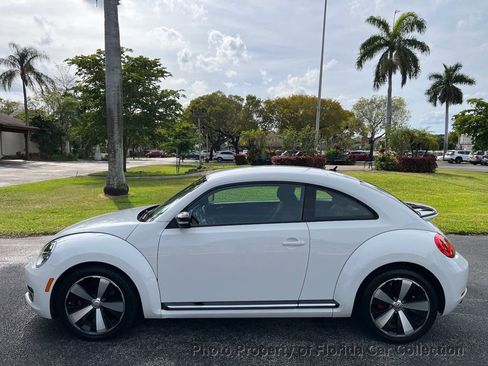 Used 2012 Volkswagen Beetle Launch Edition image 13