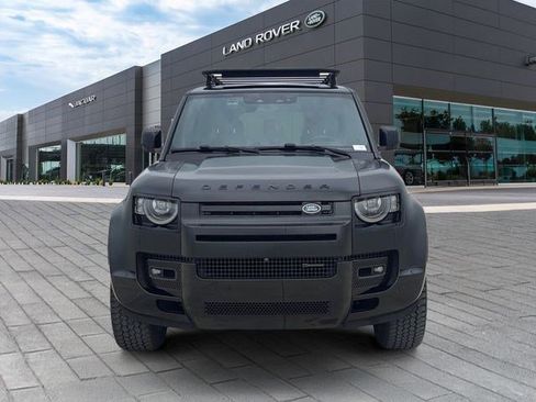 Used 2023 Land Rover Defender 130 X-Dynamic SE image 8