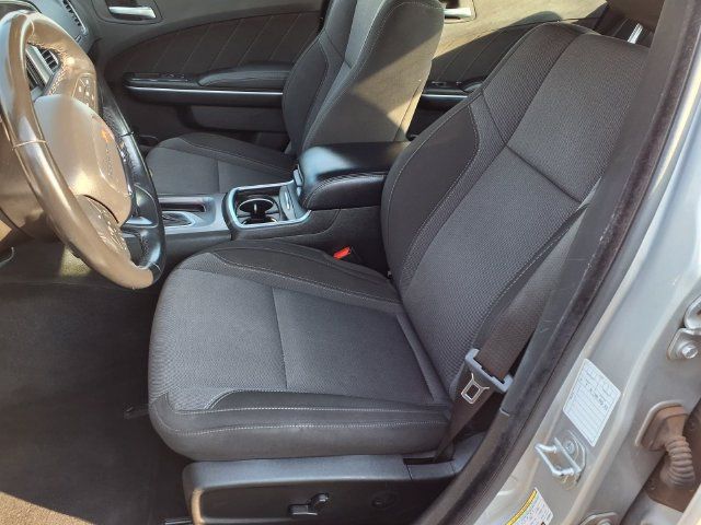 Used 2022 Dodge Charger SXT RWD image 6