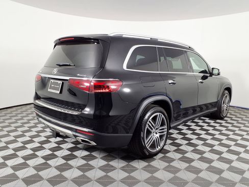 Used 2026 Mercedes-Benz GLS 450 4MATIC image 4